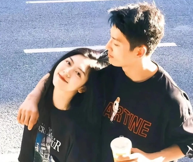 女生喜歡一個人的表現